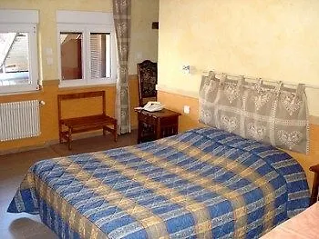 Logis Du Tuye Hotel Fournets-Luisans